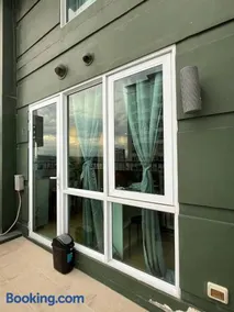 1 Bedroom with Balcony in Abreeza Mall - Image 5