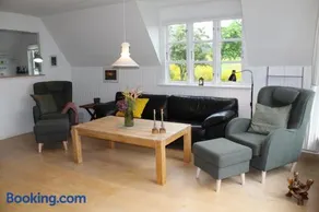 Rent A Charming And Well-Maintained Holiday Home With A Beautiful Sea View In Ebeltoft - Image 1