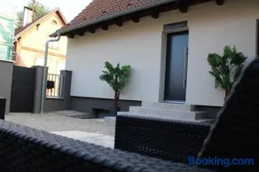 Maison privative SPA Jacuzzi Sauna Salle de jeux - Image 4