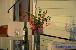 Kerswell Farm Shepherd Huts - Image 2