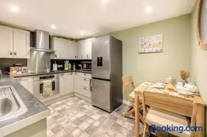 2 Bed in Kingsteignton oc-w34194 - Image 2