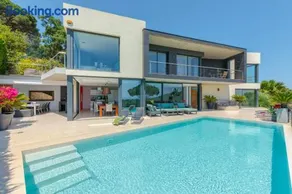 Siview Villa - Image 1