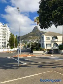 Prince Edward Mansions - Image 1