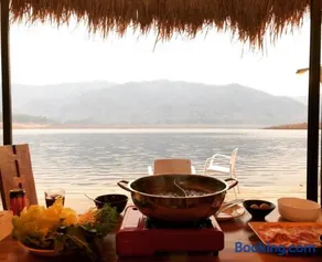 Velaloy Floating Resort - Image 3