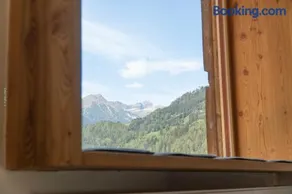 Chalet Schmelz Huette mit Sauna und Garten - Image 2