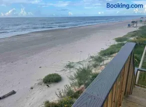 Surfside Beachfront Luxe - Image 5