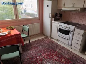 One Large Room with 3 single beds - Image 3