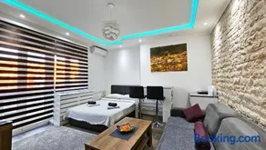 Studio Trg - Image 2