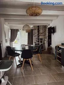 La Petite maison de Céline & Frédéric avec piscine à Préhy - Image 1