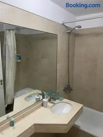 Metropolitan Highline Apartments - Image 3