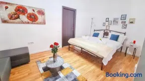 Spacious 5* luxury in historic center free parking - Image 2
