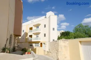 Lorenza Letting Apartment - Image 4
