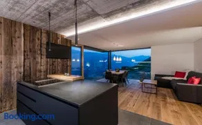 Chalet - Image 1