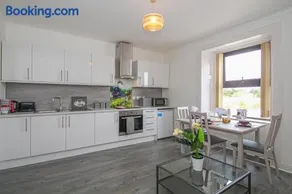 Station Signature Apartment near Lanark - Image 4