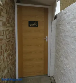 31 Elwyn Snug - Image 5