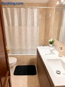 Habitación con baño privado en piso compartido - Image 2