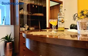 Casa Ivy - Image 1