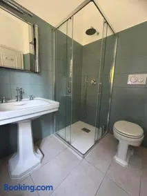 Unique Vintage Villa - privacy in a park & pool - Image 3
