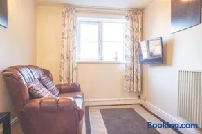 Ibstock Self Catered Apartment - Image 3