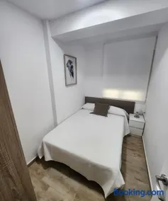 Apartamentos en Alameda junto al Corte Inglés - Image 2