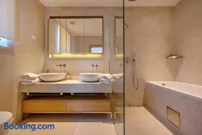 Luxury seafront villa Prestige Brač with pool & private sea deck - Image 4