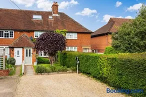 Beautiful Country Home, Garden and EV charging - Image 2