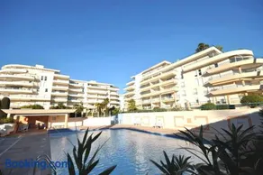 T2 climatisé à 5 minutes à pied de la plage avec parking, piscine et wifi - Image 1