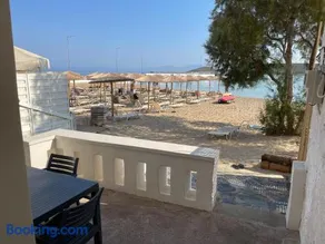Fishermen Beach House - Image 4