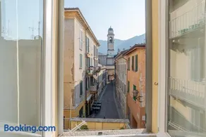 Apt in centro storico a due passi dal lago - Image 2