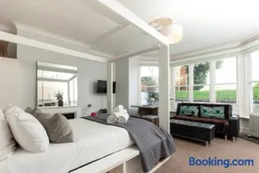 Classy Studio Apartment In Brighton - Image 5
