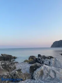 Mani Spot by the Sea - Image 1