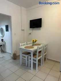 Elena Rooms-Apartments -B - Image 3