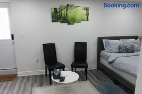 Comfy basement near KW airport - Image 3