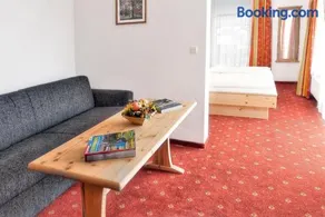 Hotel Pension Fichtenheim - Image 1