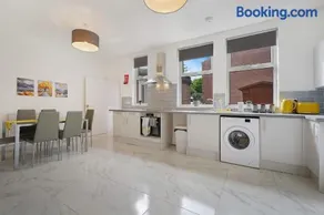 Modern 3BR Washington sleeps 6 by Stay With Us - Image 4