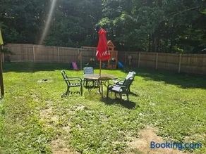 Lakes Region Family Getaway & Pet Friendly - Image 1