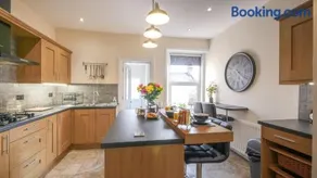 The Abbey Apartment - Image 1