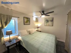Private Garden Apartment Across from Como Lake - Rowan - Image 1