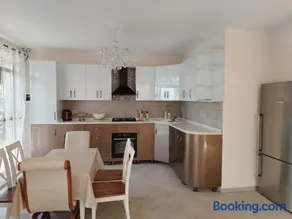 Home Hotel - Image 5