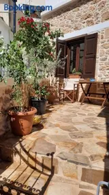 Traditional stone house - Image 1