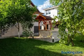 Golden Tree - Image 1