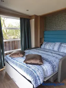 The Swan Suite - Image 1