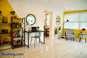 Vibrant 4bd 2ba Miami Home w POOL - Image 4