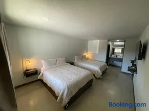 The Rocky Retreat - Image 3
