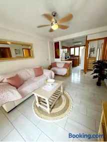 APARTAMENTOS ROSI - 5-10 Minute Walk To La Zenia Beach, Sea View, Beach Bar, Cliff Walk, Shops, Paddys Point, Cabo Roig - Free fast Fibre Optic Broadband, Free Parking - Image 5