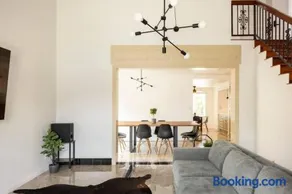 CA1 Fun And Central Home with Sauna - Image 1