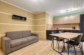 CENTRAL 51 SUITES, fully equipped 1BR suites with strong WIFI - Image 1
