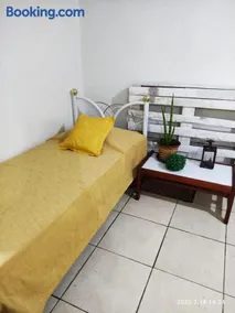 Casa espaçosa próxima ao centro - Image 5