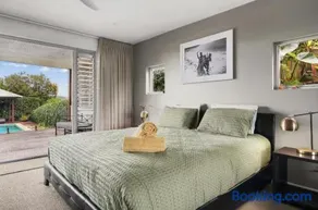 Poolside Escape - Close To Beach & Golf Course - Image 3
