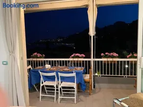 Seafront Apartment Il Gabbiano - Image 3